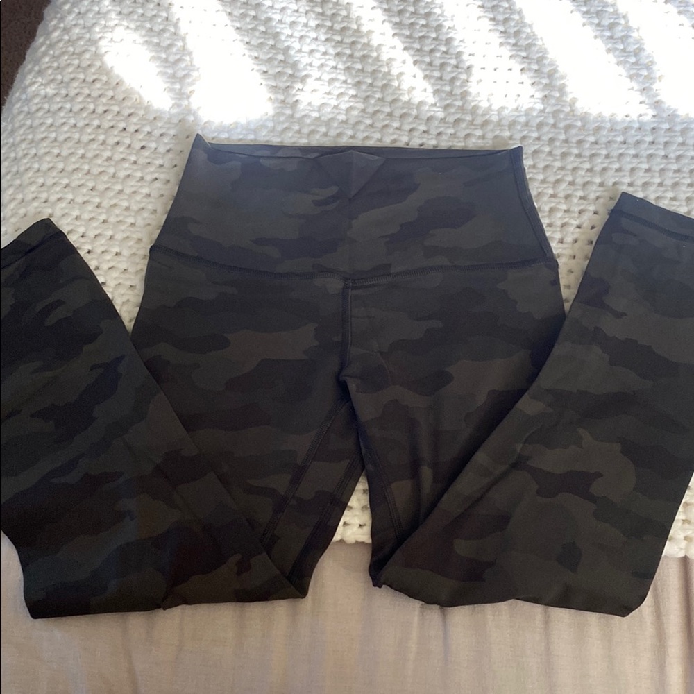 lululemon athletica Camo Leggings - Black and Green